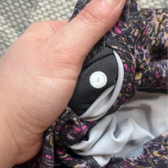 NWOT Lululemon Wunder Train bra/leggings set, size 8, Topography Multi - Picture 15 of 15